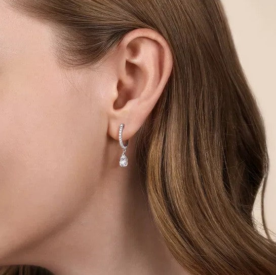 14K White Gold Diamond Drop Earrings