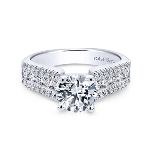 White 14 Karat Wide Band Traditional Diamond Ring Size 6.5
