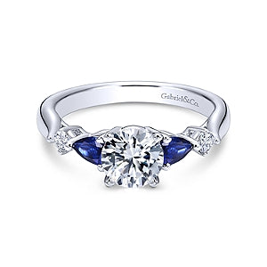 White 14 Karat 3 Stone Sapphire And Diamond Ring Size 6.5