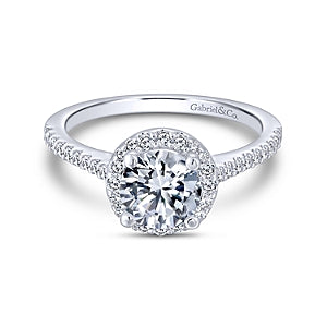 White 14 Karat Round Halo Ring Size 6.5