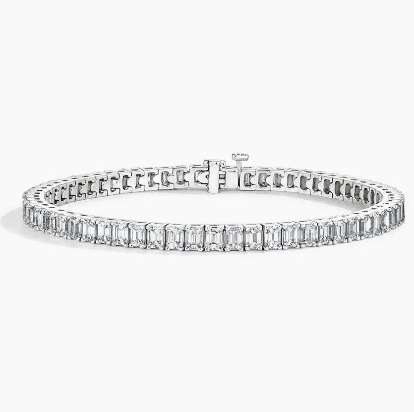 18K White Gold Emerald Cut Diamond Tennis Bracelet